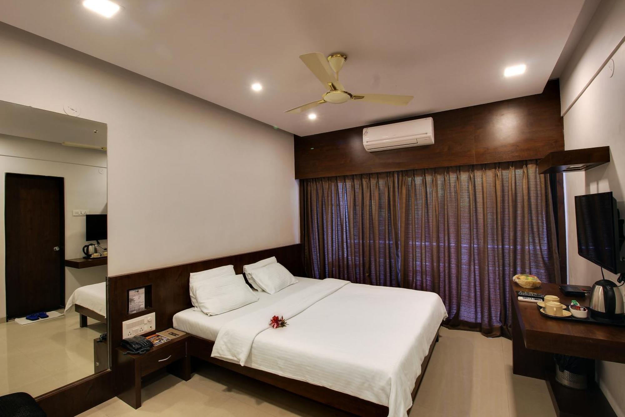 Hotel Rama Heritage Nashik Exterior foto